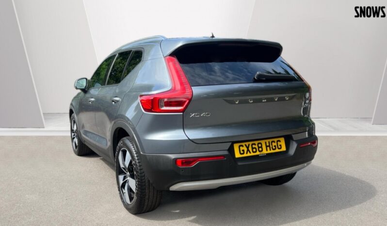 Used Volvo XC40 D3 AWD Momentum Automatic full