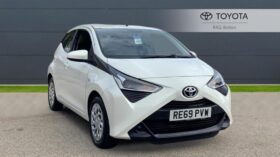 Used Toyota AYGO 1.0 VVT-i x-play Euro 6 5dr