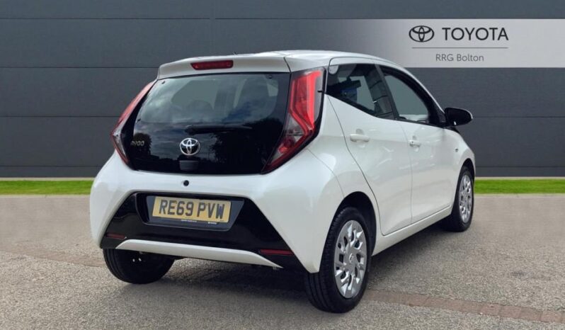 Used Toyota AYGO 1.0 VVT-i x-play Euro 6 5dr full