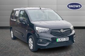 Used Vauxhall Combo Life 50kWh SE Auto 5dr (5 Seat, 7.4kW Charger)