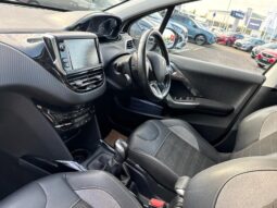 Used Peugeot 2008 1.2 PureTech Allure Premium Euro 6 5dr full