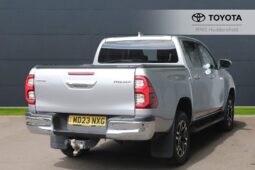 Used Toyota Hilux 2.8 D-4D Invincible Auto 4WD Euro 6 (s/s) 4dr full