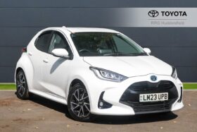 Used Toyota Yaris 1.5 VVT-h Design E-CVT Euro 6 (s/s) 5dr