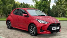 Used Toyota Yaris 1.5 VVT-h Design E-CVT Euro 6 (s/s) 5dr