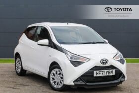 Used Toyota AYGO 1.0 VVT-i x-play Euro 6 (s/s) 5dr