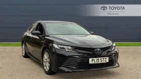 Used Toyota Camry 2.5 VVT-h Design CVT Euro 6 (s/s) 4dr