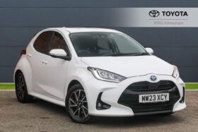 Used Toyota Yaris 1.5 VVT-h Design E-CVT Euro 6 (s/s) 5dr