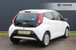 Used Toyota AYGO 1.0 VVT-i x-play Euro 6 5dr (Safety Sense) full