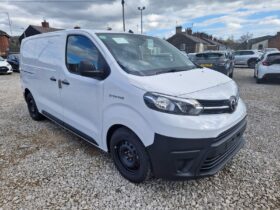 Used Toyota Proace 75kWh Icon Medium Panel Van Auto MWB 6dr (7kW OBC)