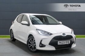 Used Toyota Yaris 1.5 VVT-h Design E-CVT Euro 6 (s/s) 5dr