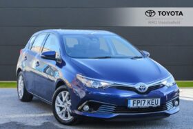 Used Toyota Auris 1.8 VVT-h Icon CVT Euro 6 (s/s) 5dr (Safety Sense)