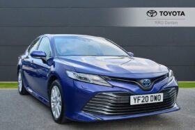 Used Toyota Camry 2.5 VVT-h Design CVT Euro 6 (s/s) 4dr