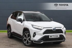 Used Toyota RAV4 2.5 VVT-h 18.1 kWh Dynamic CVT 4WD Euro 6 (s/s) 5dr