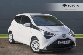 Used Toyota AYGO 1.0 VVT-i x-play Euro 6 (s/s) 5dr