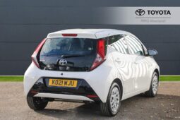 Used Toyota AYGO 1.0 VVT-i x-play Euro 6 (s/s) 5dr full