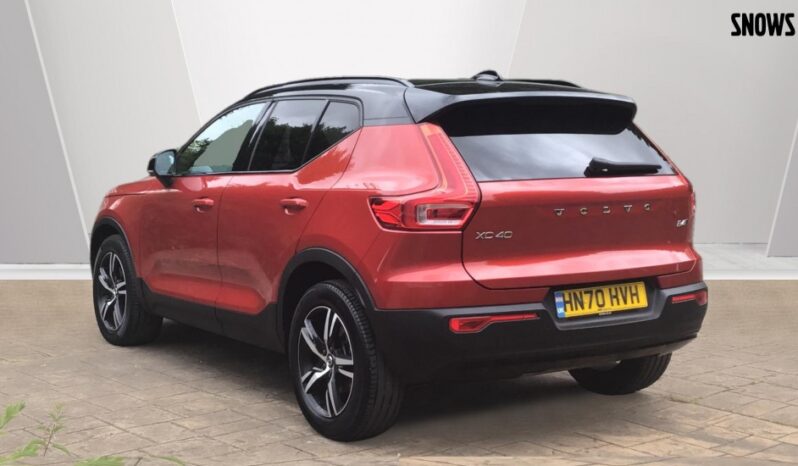 Used Volvo XC40 R-Design, B4 AWD mild hybrid full