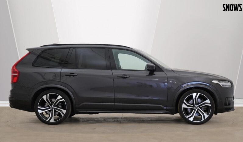 Used Volvo XC90 Recharge Ultimate, T8 AWD Plug-in hybrid, Electric/Petrol, Dark, 7 seats full