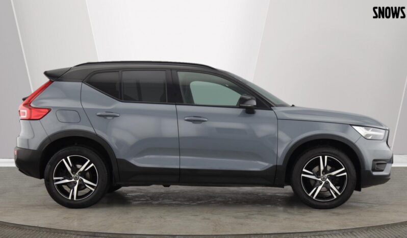 Used Volvo XC40 R-Design, T3 automatic full