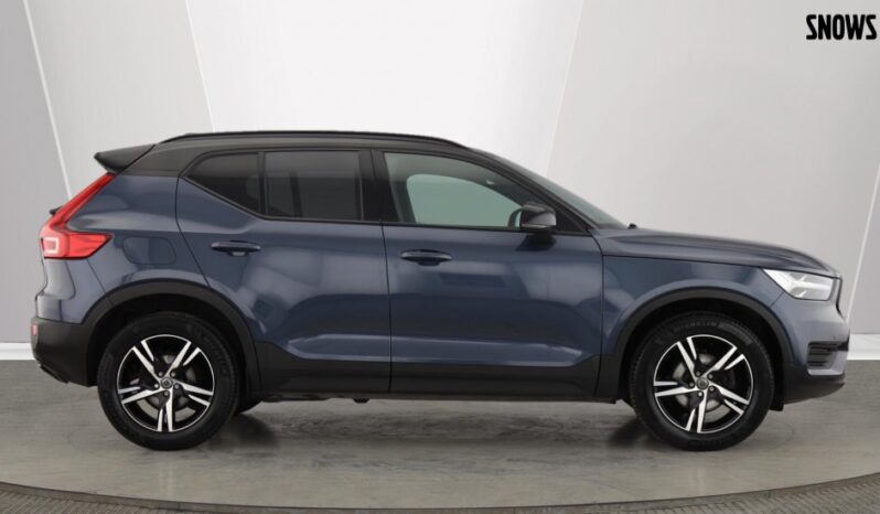 Used Volvo XC40 R-Design, T3 Manual full