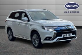 Used Mitsubishi Outlander 2.4h TwinMotor 13.8kWh Juro CVT 4WD Euro 6 (s/s) 5dr