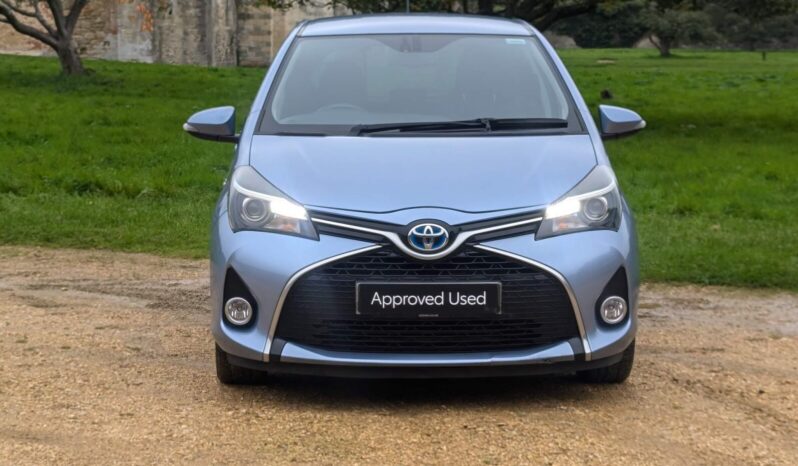 Used Toyota Yaris 1.5 VVT-h Design E-CVT Euro 6 5dr full