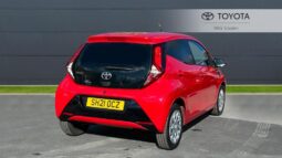 Used Toyota AYGO 1.0 VVT-i x-play Euro 6 5dr (Safety Sense) full