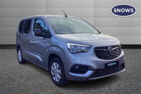 Used Vauxhall Combo Life 50kWh SE Auto 5dr (5 Seat, 7.4kW Charger)