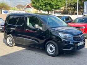 Used Vauxhall Combo Cargo 2300 50kWh Dynamic Auto L1 H1 5dr (7.4kW Charger)