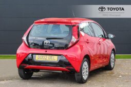 Used Toyota AYGO 1.0 VVT-i x-play Euro 6 5dr (Safety Sense) full