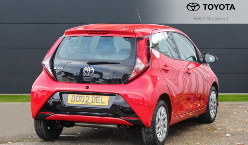 Used Toyota AYGO 1.0 VVT-i x-play Euro 6 5dr (Safety Sense) full