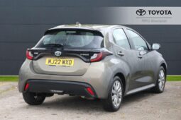 Used Toyota Yaris 1.5 VVT-h Icon E-CVT Euro 6 (s/s) 5dr full