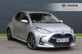 Used Toyota Yaris 1.5 VVT-h Design E-CVT Euro 6 (s/s) 5dr