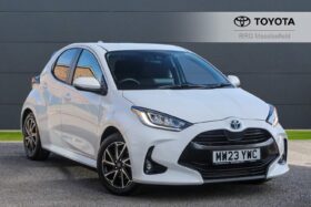 Used Toyota Yaris 1.5 VVT-h Design E-CVT Euro 6 (s/s) 5dr