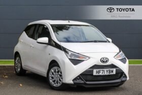 Used Toyota AYGO 1.0 VVT-i x-play Euro 6 (s/s) 5dr