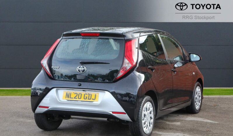 Used Toyota AYGO 1.0 VVT-i x-play Euro 6 5dr full