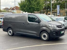 Used Vauxhall Vivaro 3100 75kWh Prime Auto L2 H1 6dr (7.4kW Charger)